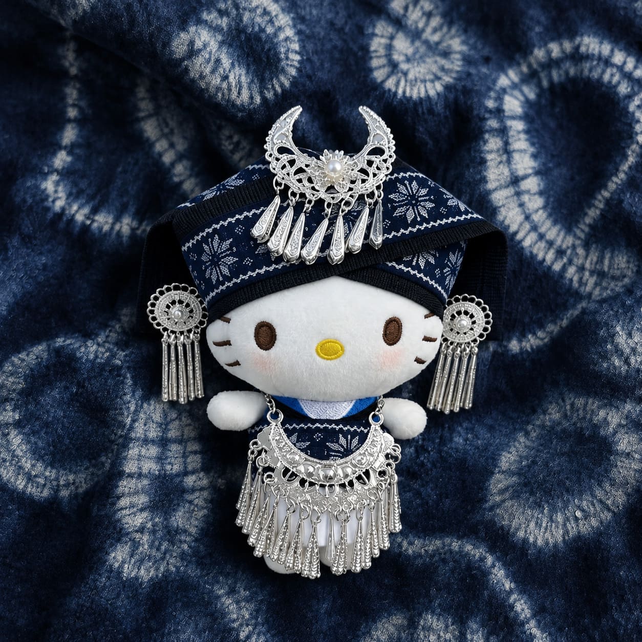 Miao Silver & Indigo Hello Kitty